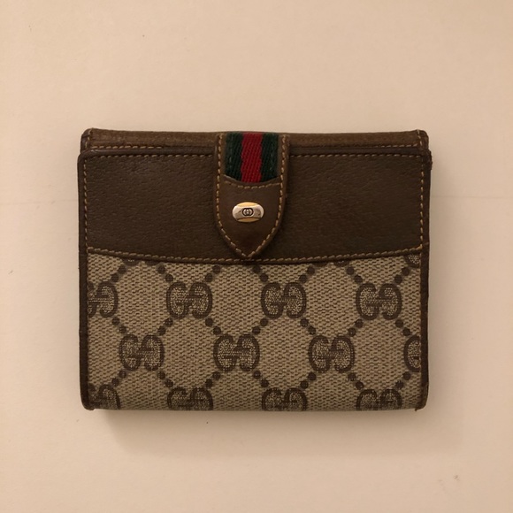 SOLD 🌟 Authentic Gucci wallet - Picture 2 of 11